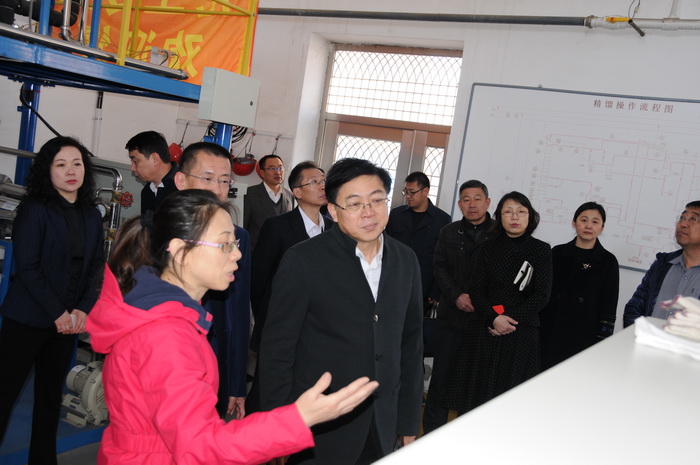 市人社局党组书记、局长黄文来到我院调研指导工作